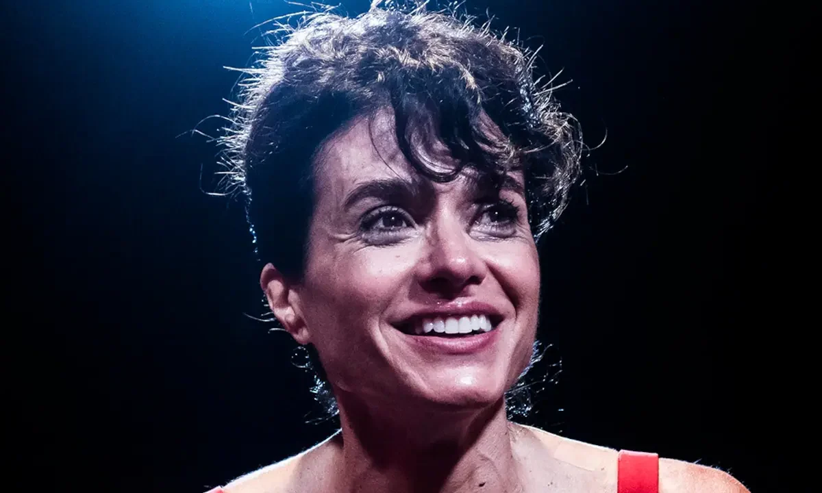 Oxitocina: diario del viaje emocional de una madre con una gran actuación de Florencia Raggi en su primer unipersonal