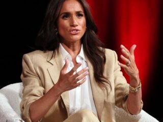 Meghan Markle dice estar consternada por acusaciones contra su padre