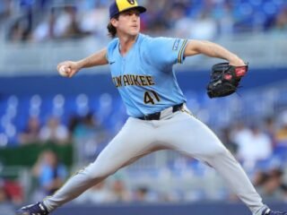 Gane quien gane la Serie Mundial, él tiene anillo asegurado: Jake Woodford jugó con Brewers y Rays