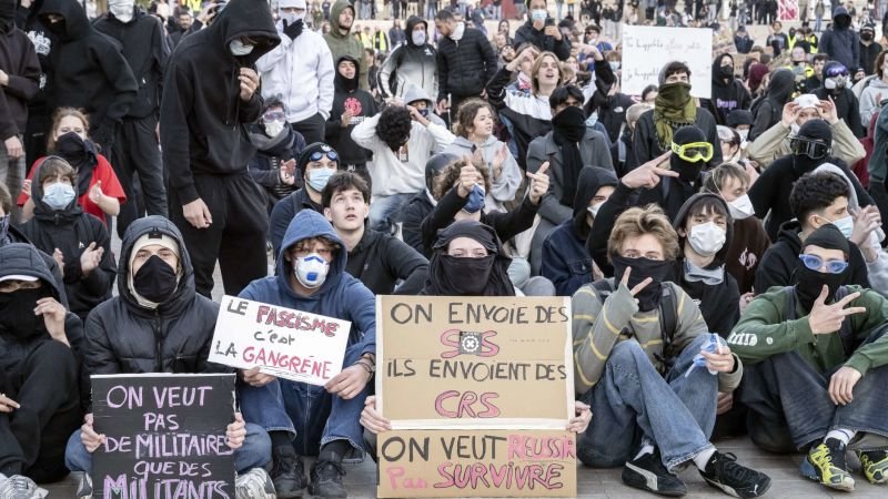 ¿Cómo se iniciaron las protestas en Europa? Analista explica “la chispa” que desencadenó todo | CNN