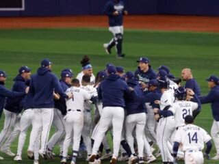 «Instinto de supervivencia»: los Rays sorprenden a los Brewers con una épica remontada para forzar el Juego 5