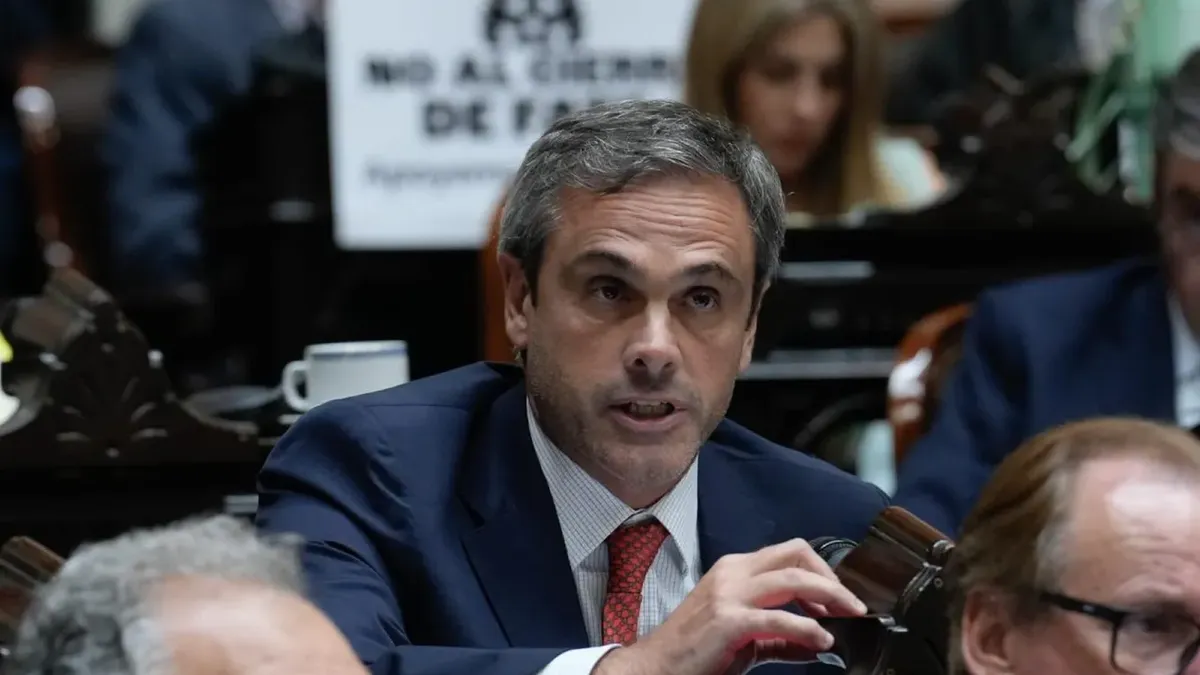Guillermo Michel le solicitó a la AGN una auditoría integral de la “privatización” de AySA
