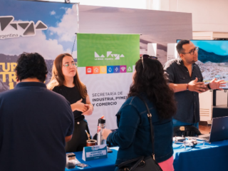 El Ministerio de Trabajo, Empleo, Industria y Minería participó de la primera Expo Empleo UNLaR para promover oportunidades laborales
