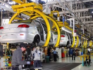 Por la caída en la venta de autos, las importaciones desde Brasil se derrumbaron un 25,2% interanual