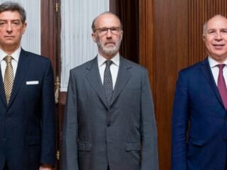 La Corte Suprema suspendió el artículo del DNU 70 que derogaba la Ley de Tierras