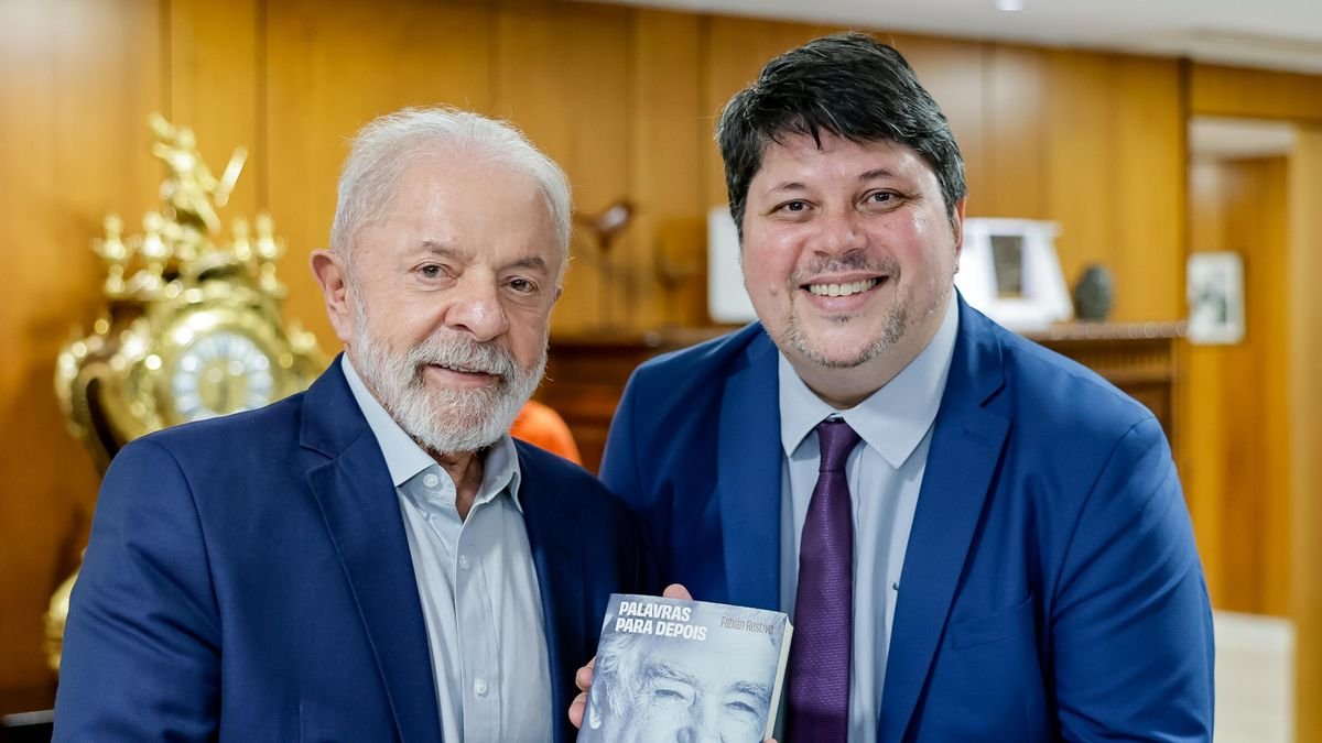 Deportaron a un periodista brasileño crítico de Javier Milei y le prohibieron el ingreso a la Argentina por cinco años