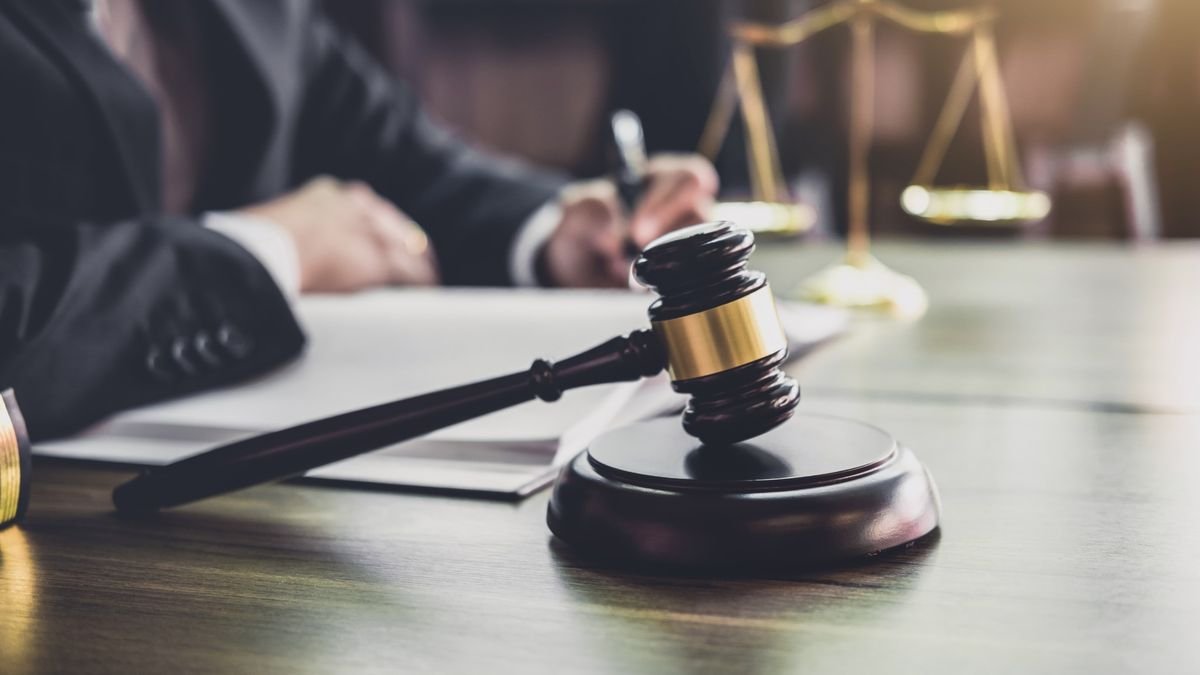 La Justicia suspendió dos artículos clave de la reforma laboral de Javier Milei que afectaban a los abogados y los honorarios