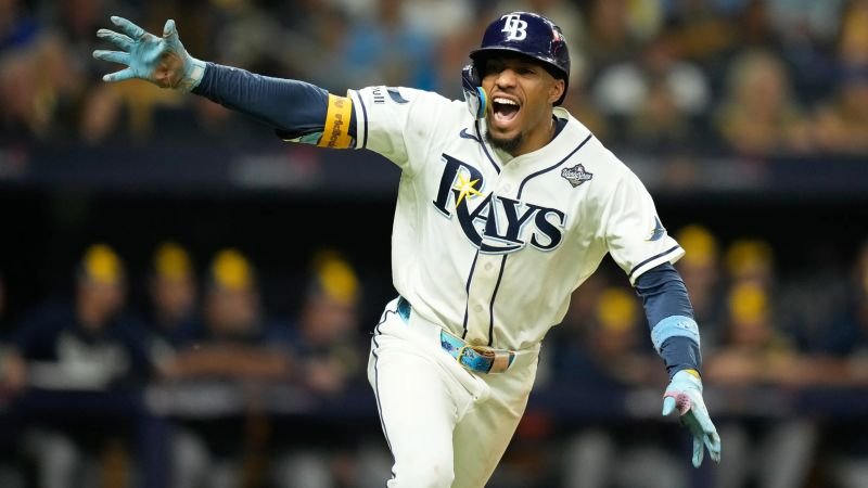 Los Rays sorprenden a los Brewers con una remontada y ganan el quinto partido de la Serie Mundial 4-3