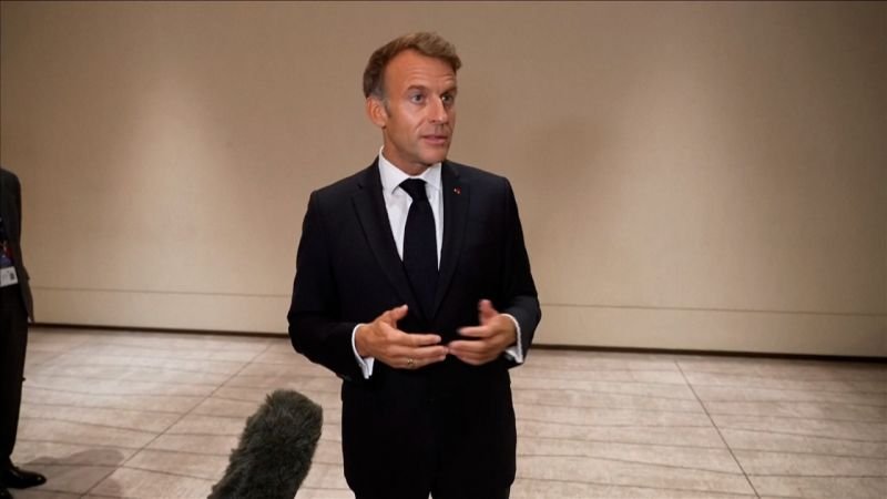 Macron califica como “inaceptables» los comentarios de líderes extranjeros sobre las protestas en Francia | CNN