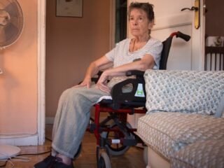Quién era Maricarmen, la mujer de 87 años desalojada que falleció en España