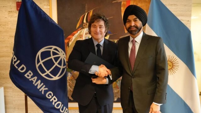 El Banco Mundial volvió a recortar las proyecciones de crecimiento de Argentina para 2026 y 2027