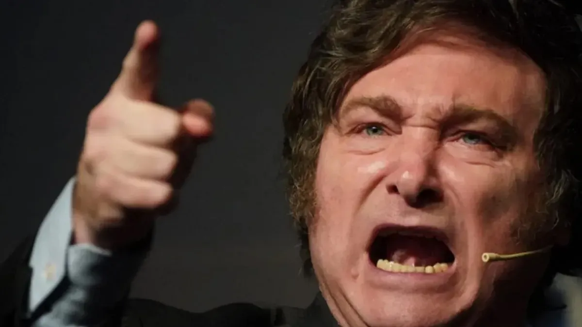 Javier Milei estalló contra un periodista que le preguntó por la gente que no llega a fin de mes: “No respeto tu cerebro”