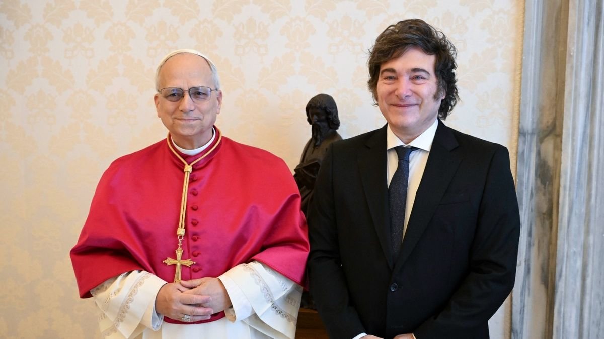 Javier Milei abrió la posibilidad de mover la fecha de la visita del papa León XIV