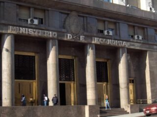El Gobierno alcanzó en septiembre un nuevo superávit primario y financiero