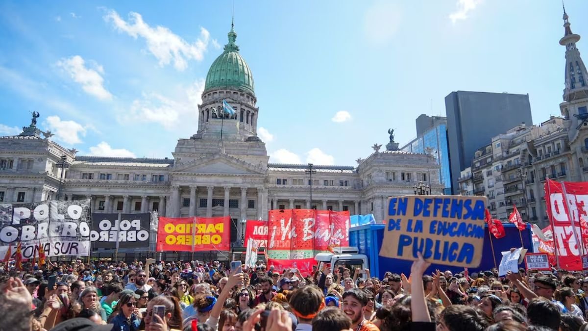 Jornada caliente en el Congreso: sesión en Diputados y movilización masiva, con Javier Milei en Estados Unidos