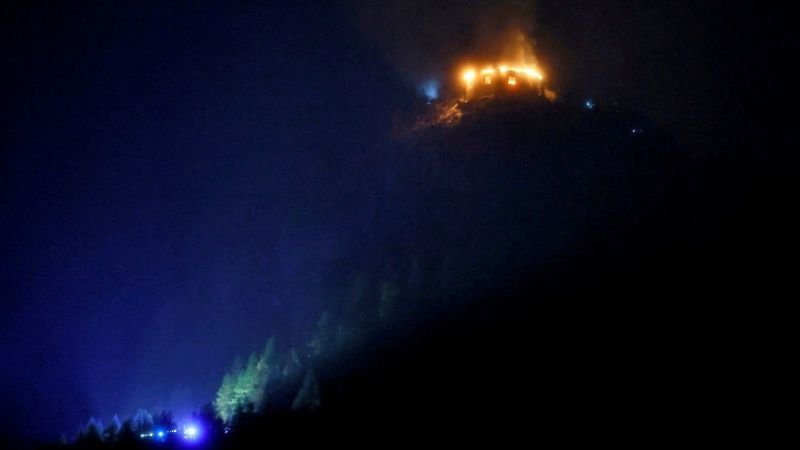 Un incendio arrasa el refugio de montaña de Hitler conocido como «Nido del Águila»