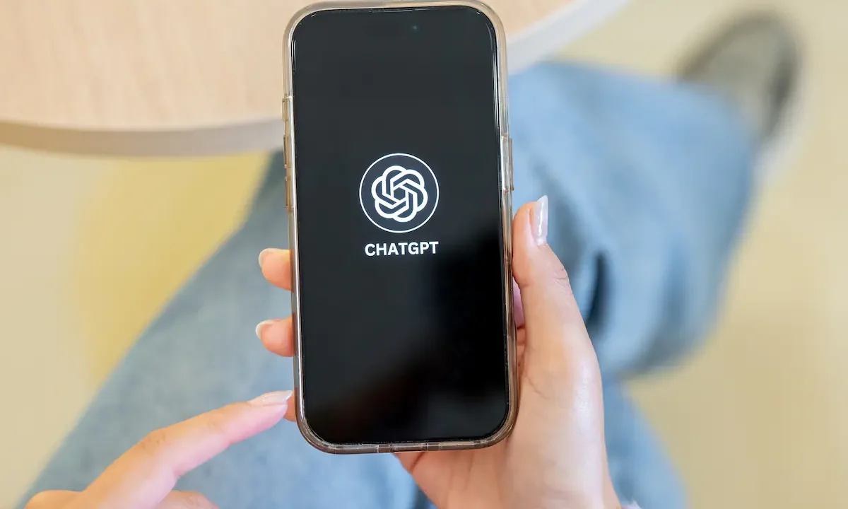 OpenAI suma un PIN para bloquear una conversación en ChatGPT y mantenerla privada