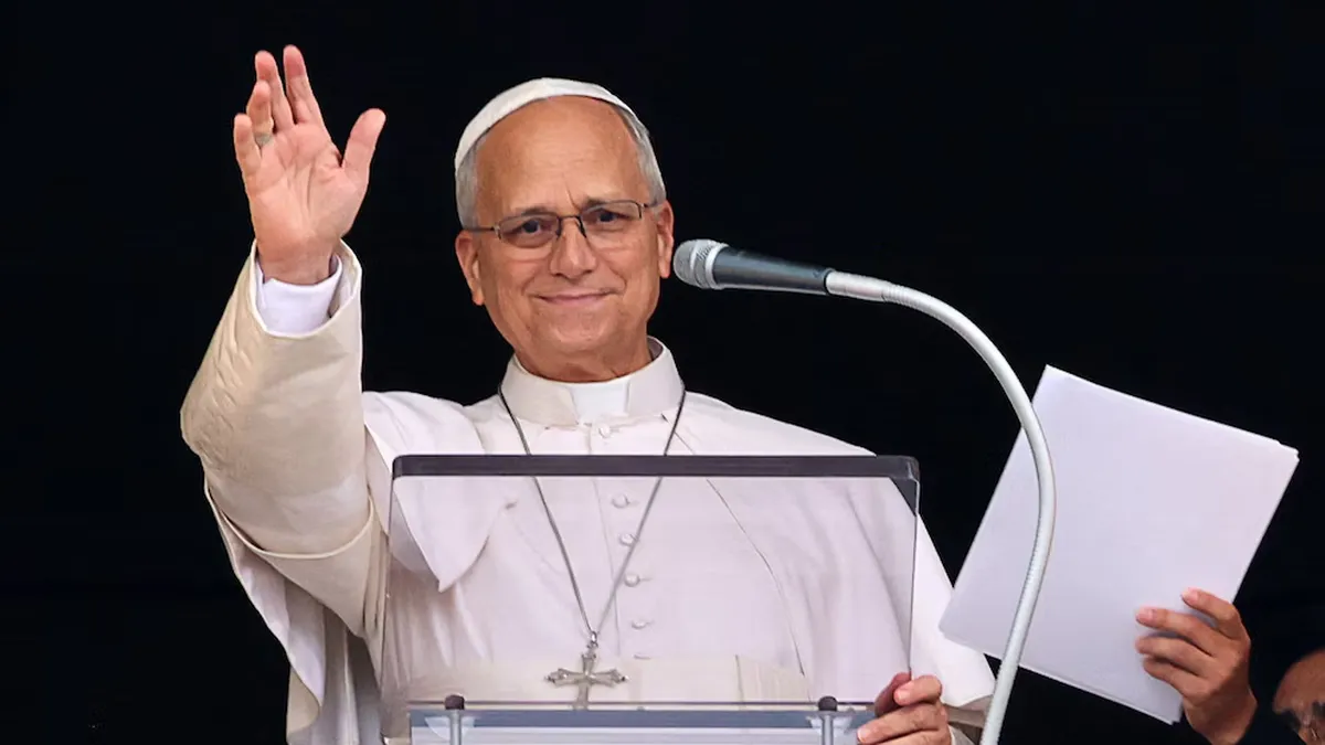 Tras su operación, el papa León XIV encabezó la audiencia general en la plaza de San Pedro