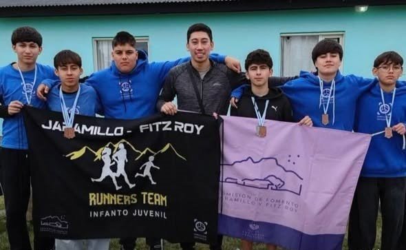 Desde Jaramillo y Fitz Roy, seis jóvenes atletas hicieron de Los Antiguos una experiencia para recordar