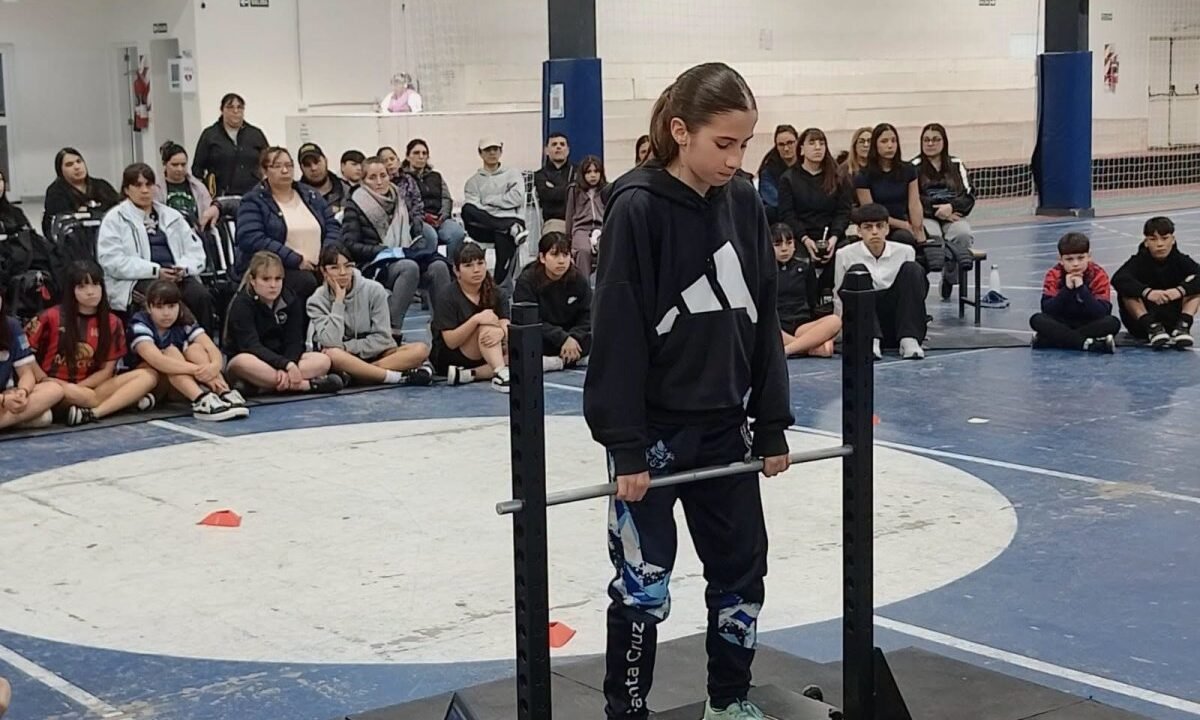 El atletismo femenino santacruceño pone en marcha su desafío provincial rumbo a Mar del Plata