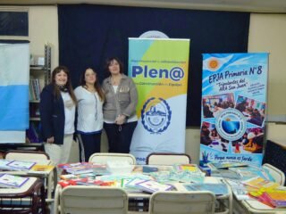 Con la entrega de libros fortalecen la alfabetización de jóvenes y adultos en Río Gallegos