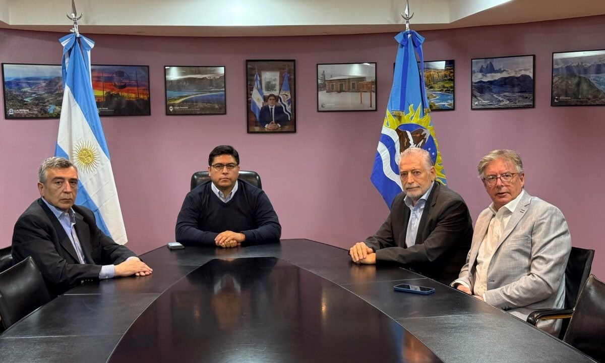 Vidal: “Dijimos que íbamos a poner de pie la actividad petrolera y lo estamos haciendo”