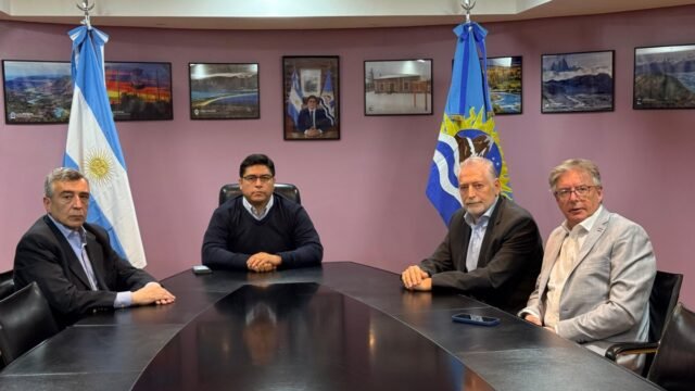 Vidal: “Dijimos que íbamos a poner de pie la actividad petrolera y lo estamos haciendo”