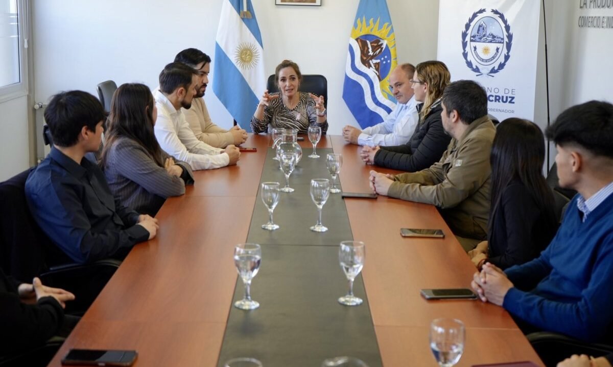 Estudiantes del ISES comenzaron sus prácticas profesionalizantes en el Ministerio de la Producción