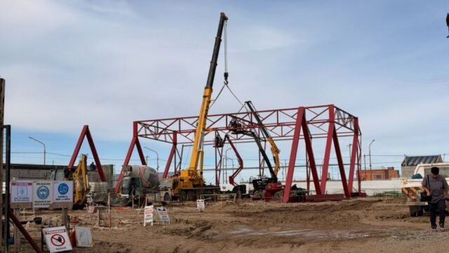 Pico Truncado: la construcción del nuevo polideportivo ya cuenta con un 75% de avance