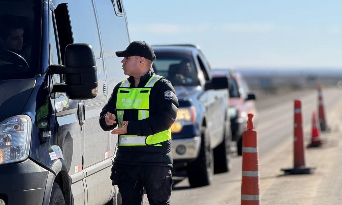Policía Caminera controló más de 5.600 vehículos durante septiembre en Santa Cruz