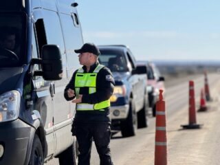 Policía Caminera controló más de 5.600 vehículos durante septiembre en Santa Cruz
