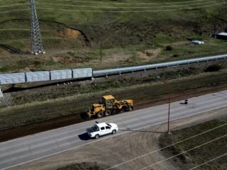 Vialidad Provincial trabaja sobre la Ruta Complementaria N.º 20