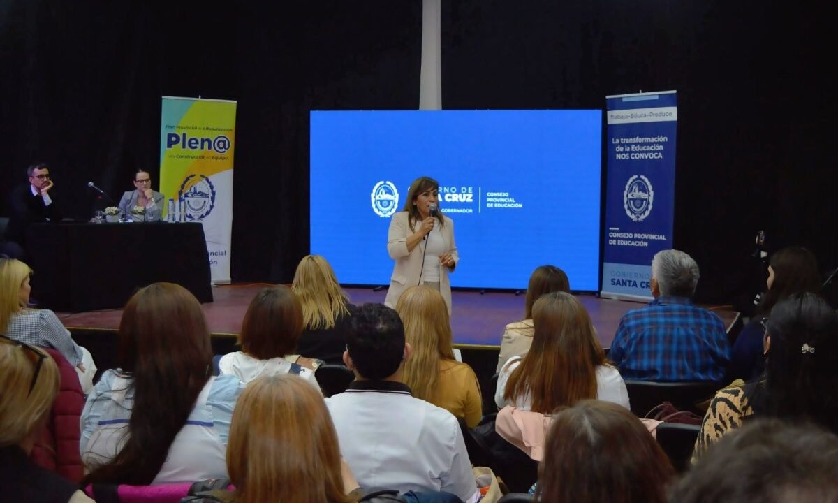 Impulsan una capacitación para el operativo de evaluación de fluidez lectora en Santa Cruz