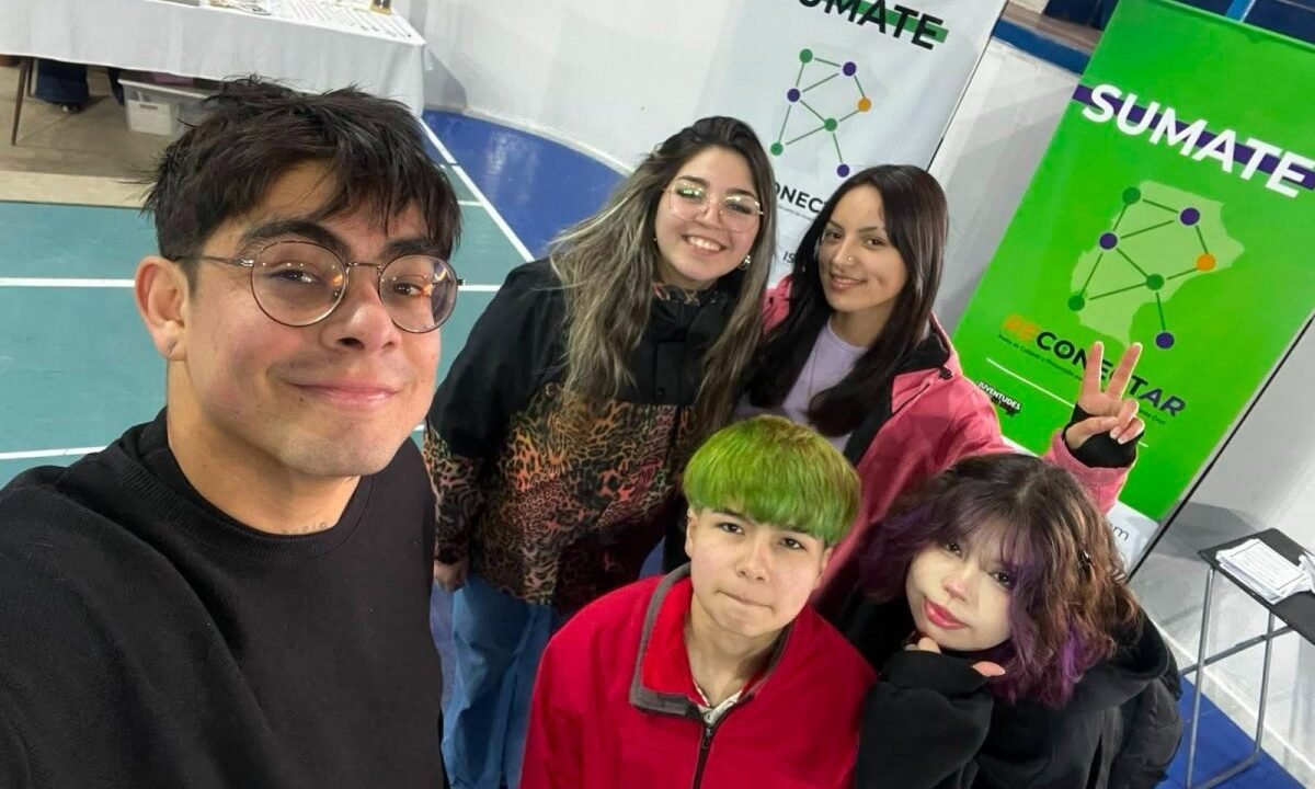 Reconectar: Santa Cruz construye información para prevenir la ciberludopatía juvenil