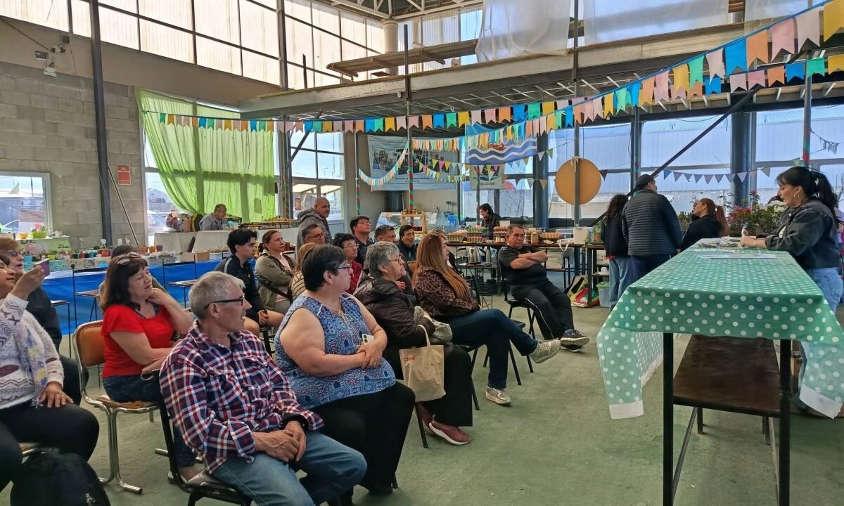 El CAP entregó semillas en la Asociación de Productores Frutihortícolas de Río Gallegos