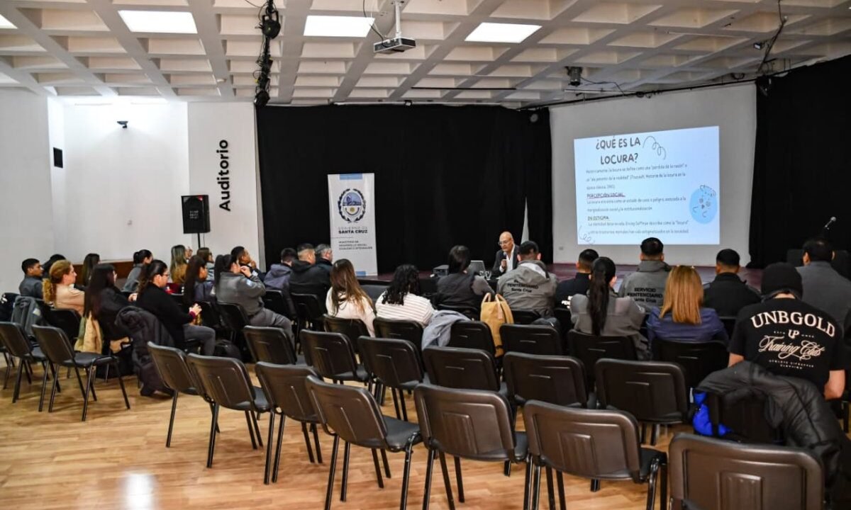 Comenzó una nueva instancia de capacitación de Grupos de Ayuda Mutua, esta vez destinada a fuerzas de seguridad