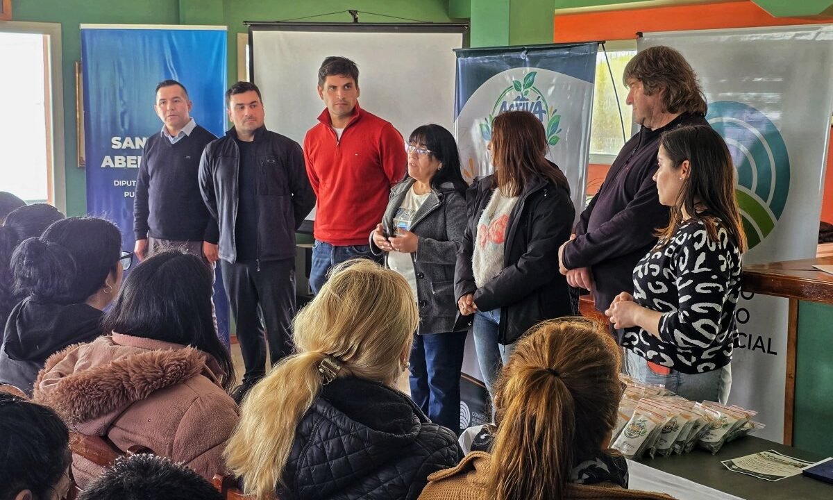 Activá Tu Huerta llegó a Puerto Deseado con una capacitación para fortalecer las huertas familiares