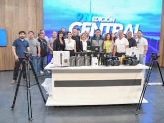 Vidal entregó equipamiento y anuncio nuevas inversiones para fortalecer Canal 9 de Santa Cruz