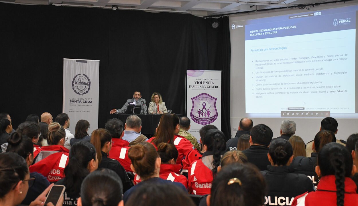 La Policía de Santa Cruz reunió a la comunidad para concientizar sobre la trata de personas