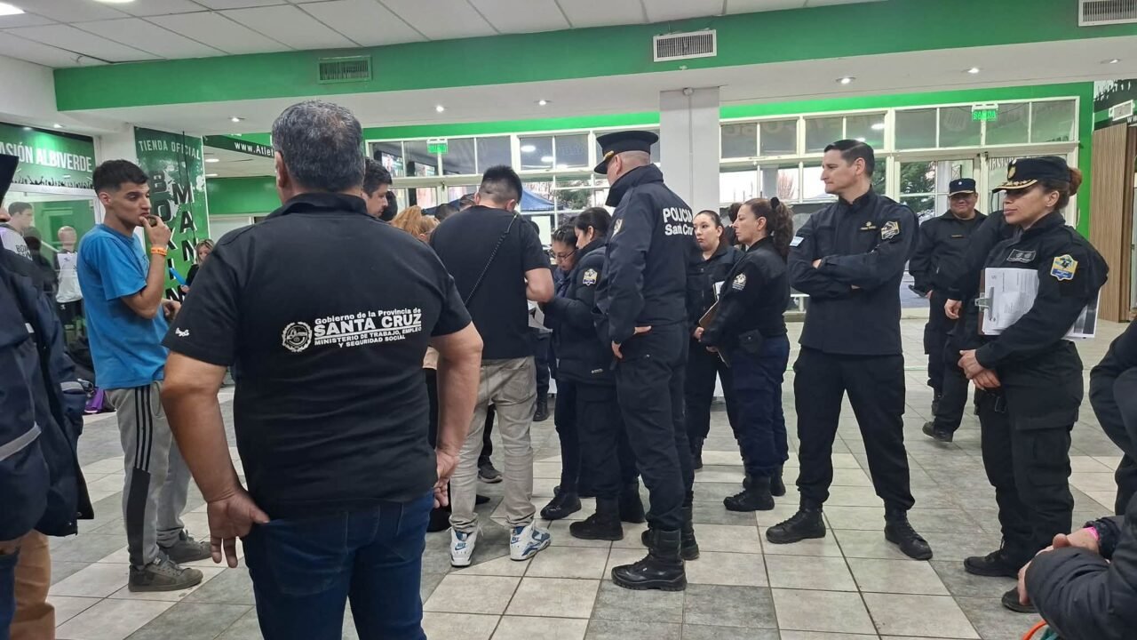 Controles de seguridad y detección de irregularidades durante el recital de Don Osvaldo