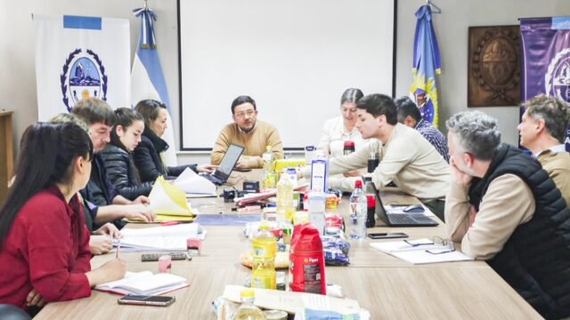 Dieron inicio al proceso licitatorio para la compra de 50 mil módulos alimentarios