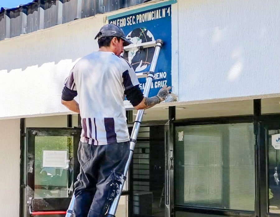 Mantenimiento integral y mejoras edilicias en el Colegio Secundario N° 4 de Río Turbio