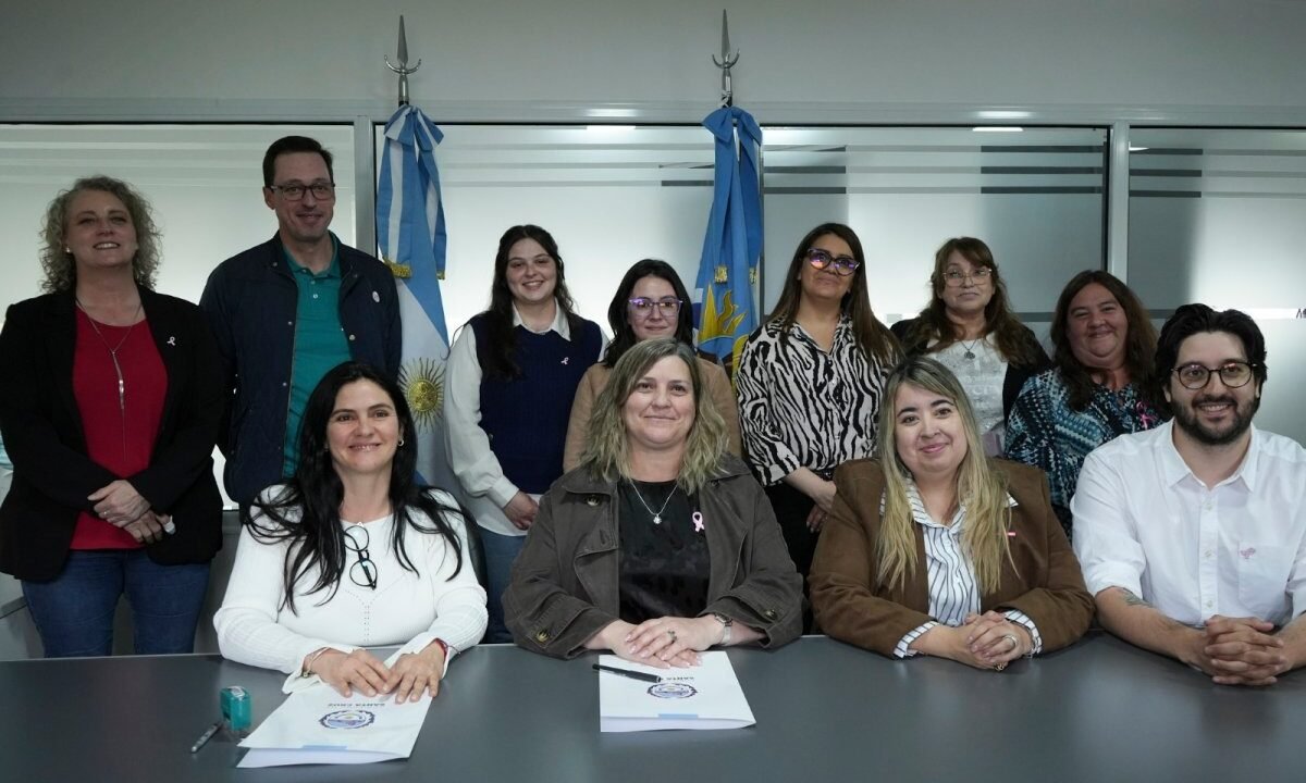 Salud firmó un convenio para acompañar a las familias en los procesos de adopción