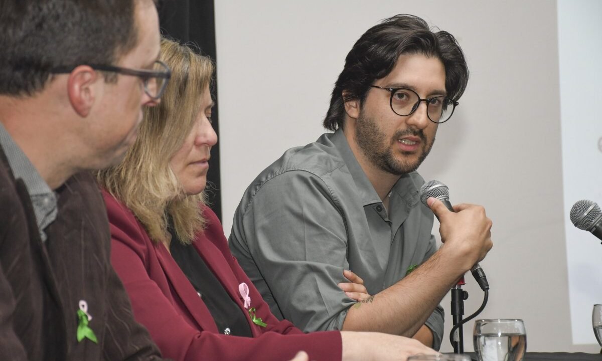 Rodas: “La salud mental no empieza ni termina en un consultorio”