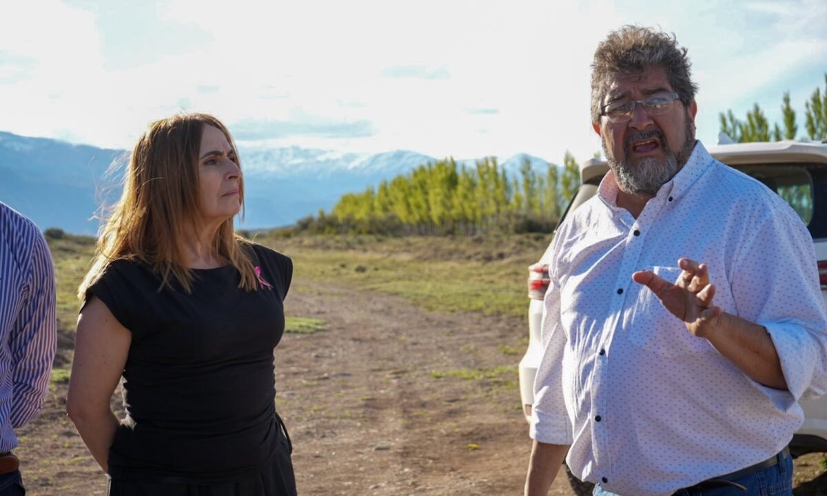 Casanova: «Queremos que Lago Posadas tenga un lugar apto para recibir una aeronave ante una emergencia»