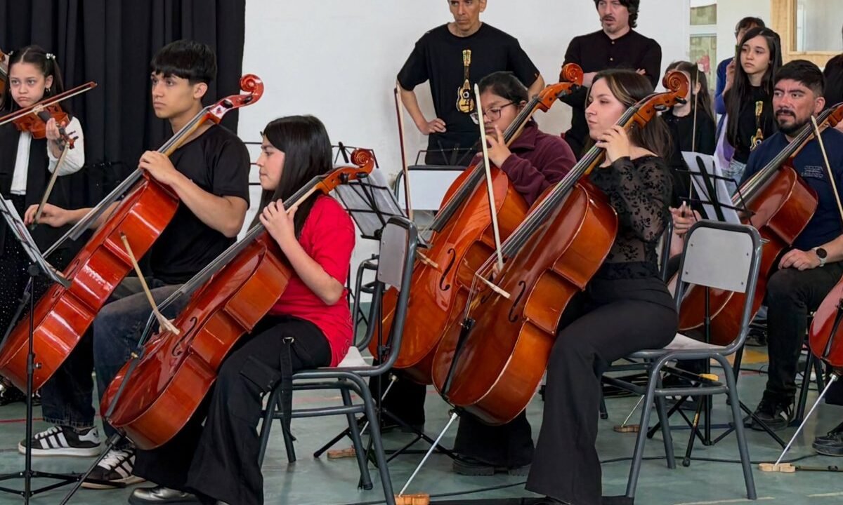La Orquesta Latinoamericana compartió su música en una gran audición interna