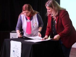 SALUD FIRMÓ CONVENIOS PARA PROFUNDIZAR LA ATENCIÓN DE CONSUMOS PROBLEMÁTICOS Y EL ACOMPAÑAMIENTO ONCOLÓGICO
