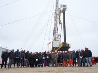 Vidal supervisó el inicio de una campaña de perforación de USD 7,27 millones en el Golfo San Jorge