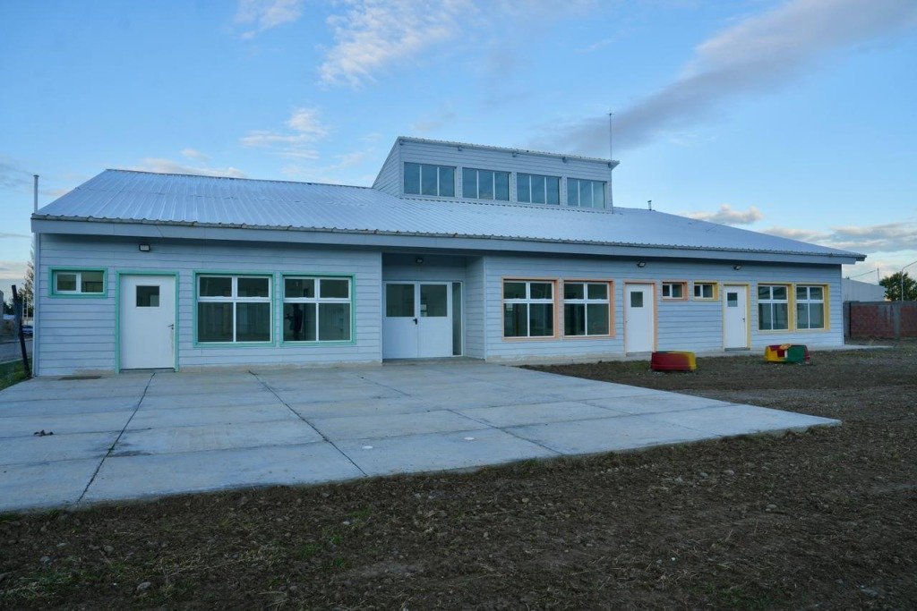 Educación renovó el piso del Jardín N° 7 en Gobernador Gregores