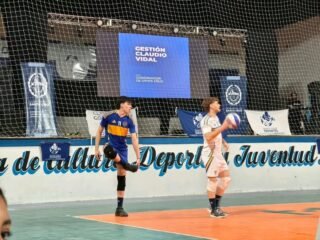 Caleta Olivia vivió una gran noche de vóley con Boca Juniors y Waiwen